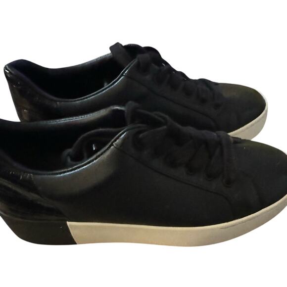 Vince. Black Leather Lace Up Sneakers US Womens Size 8 New without Tag / Box - Picture 4 of 8